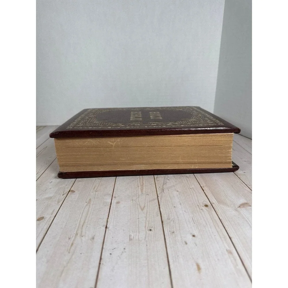 Holy Bible KJV Family Altar Red Letter Edition Crusade Bible Publishers